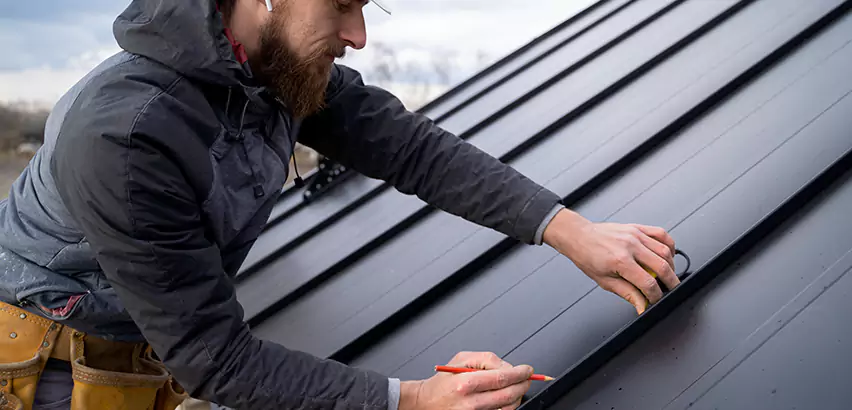 Professional Steel Roof Repair Services in Schaumburg, IL