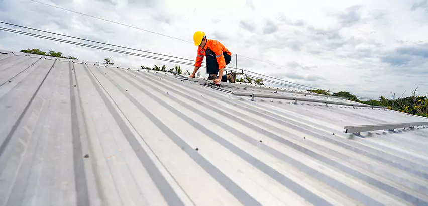 Metal Roof Repairs in Schaumburg
