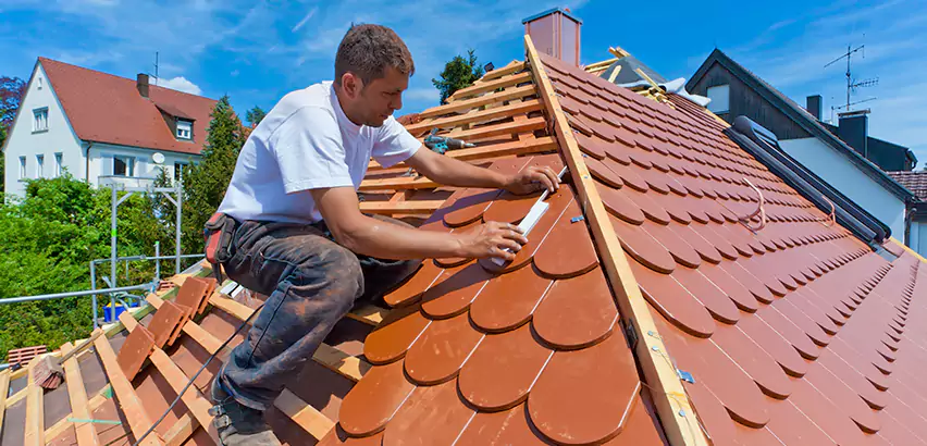 Broken and Cracked Tile Repair in Schaumburg