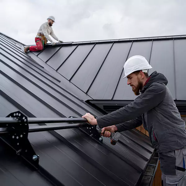 Why Schaumburg Property Owners Choose Schaumburg Roofing Pro for Metal Roof Repair?